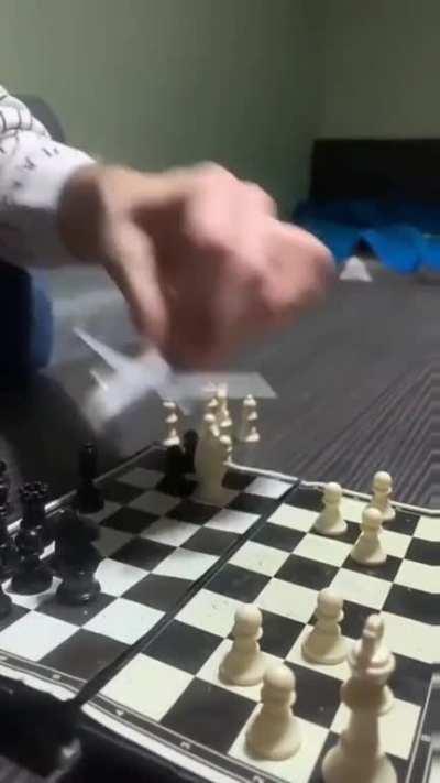 ✈️🏢🏢🔥💀