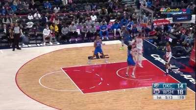 [Highlight] Giddey bends time around Hachimura to get the bounce pass to Dort