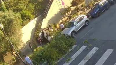 To take a shortcut in San Francisco