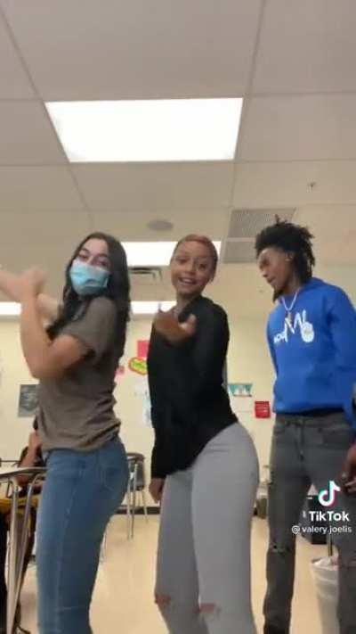 Unique body 😍😍