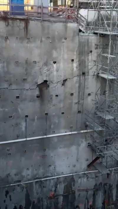 Wall of construction site collapses in Coquitlam, BC, Canada - Nov 30th, 2023