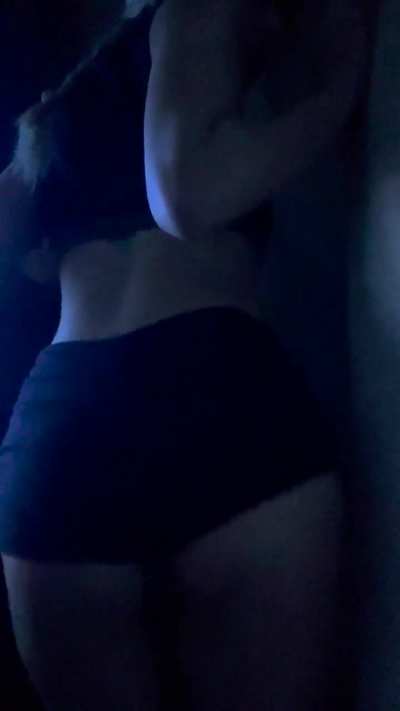 Do you want me to turn on the light?