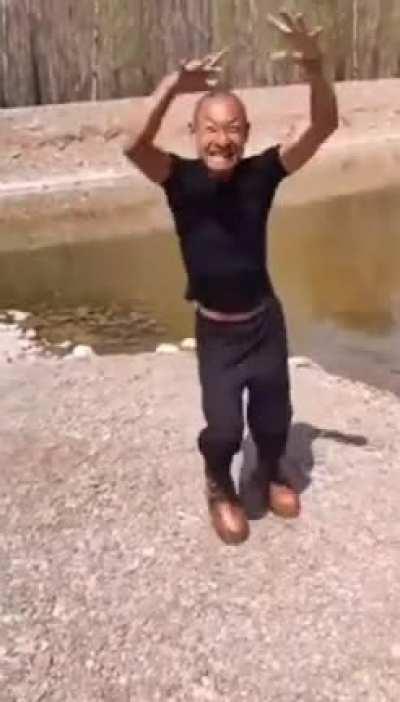 What a strangely proportioned man…