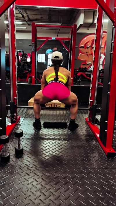 More exercises for your glutes and hamstrings. My music is now on spotify / Apple music : Quantum Goddess/ Goddess FrequenC