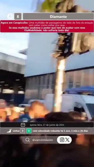 Mais um dia com falha na linha 8 privatizada.