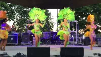 The Tropicana Queens 