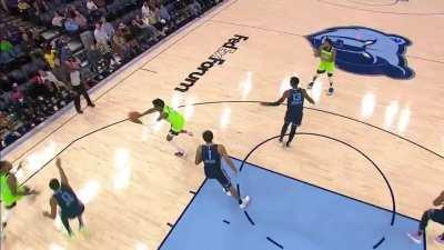 [Highlight] Jaden McDaniels puts Morant on a poster