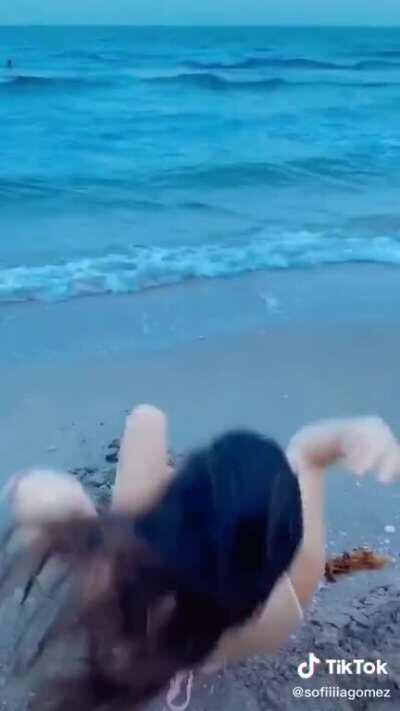 Sofia Gomez hits different! (@sofiiiagomez)