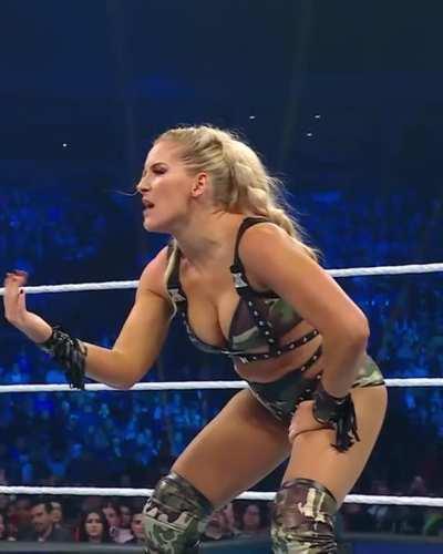 Lacey Evans