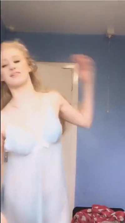 Love a girl in a neglice.