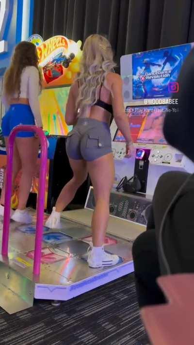 DDR dance dance revolution arcade game