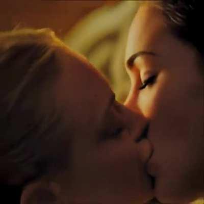 Amanda Seyfried and Megan Fox in Jennifer’s Body