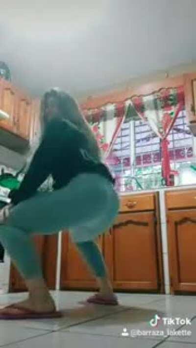 😲🖐🏻=🍆=💧=🍑