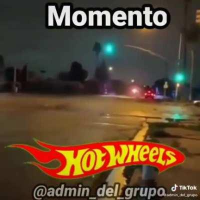 momento hot wheels