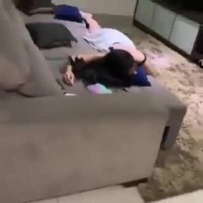 Двое димедрольщиков на вечеринке