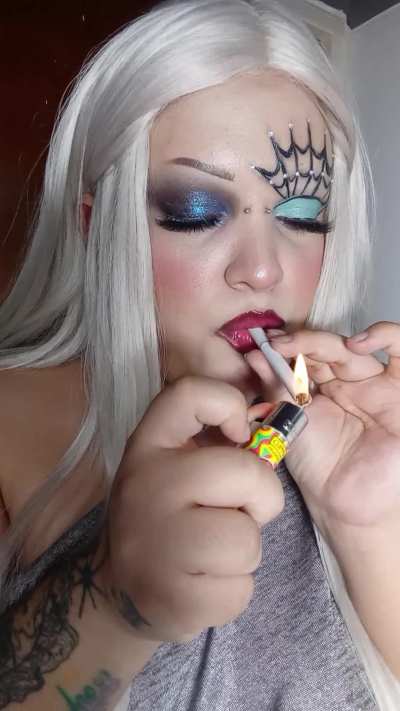 Let be smoking pals and have a great time