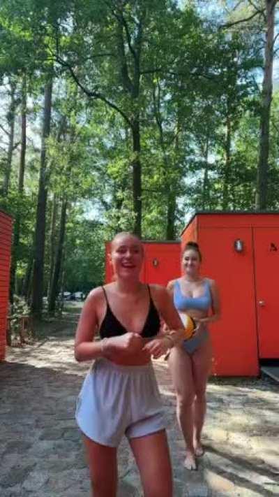 Leo mit Samijo und ihren Eutern