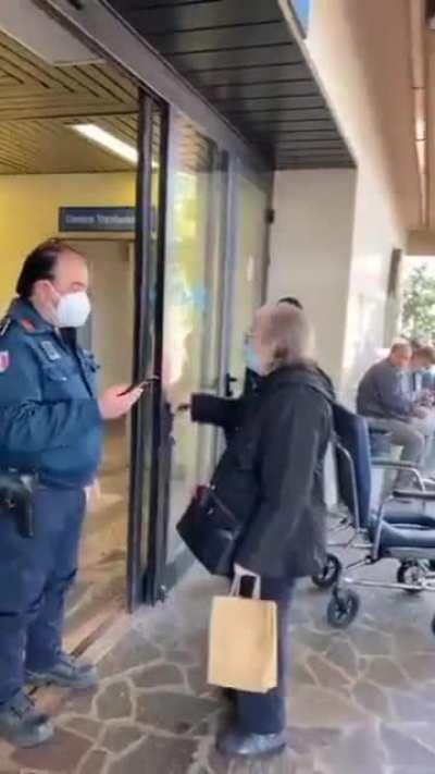 Medical apartheid in action as this Italian woman is refused entry for diabetes treatment, because she doesn’t have a vaccine passport