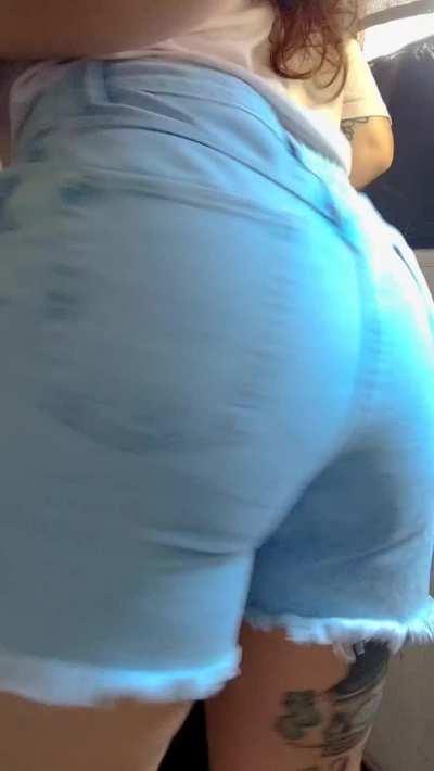 This shorts fits so perfect 🤩 right?