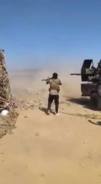 Syrian GSS and local Beduins firing on retreating Druze militias, the militias broke the ceasefire and seized Tel Hadid from GSS this morning but were quickly routed.