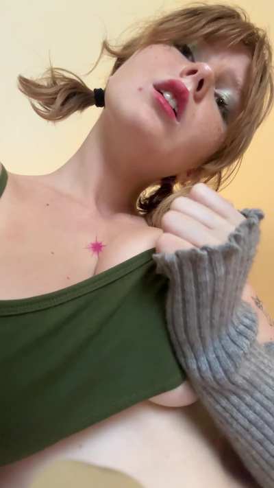 Let me feed you during the match