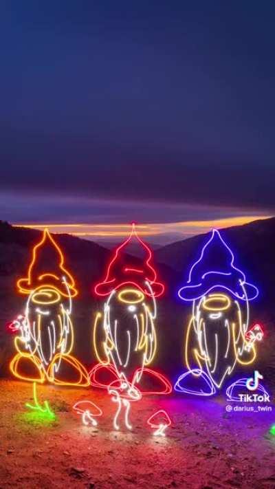 Incredible light painting photography!!! Almost looks magic