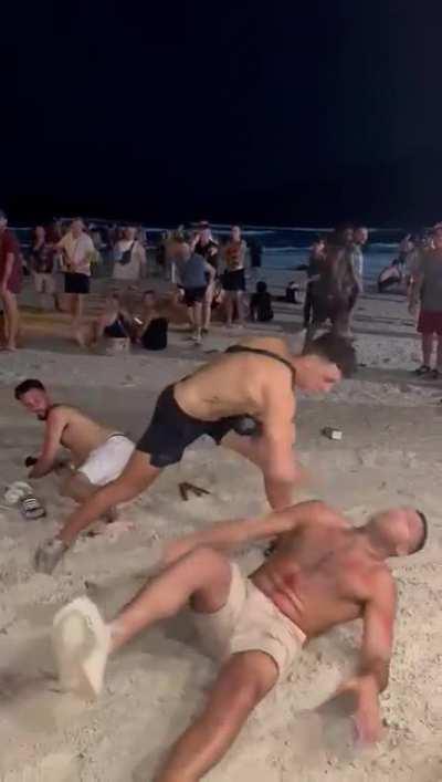 They need our full 🇨🇮 sapot now more than ever guyyss pls 😩😩