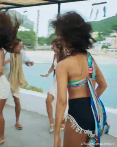Deepika Padukone's all Booty shots from the song 'Besharam Rang'