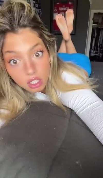 Overtime Megan finally posts her sexy soles 🤤