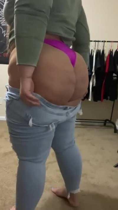 I bet you’d follow me around the grocery store 🍑