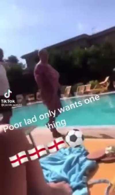 Av ‘ad it up to ere wiv the misses, bird seys it aint cumin home. Goin down pub now if any of yous fancy