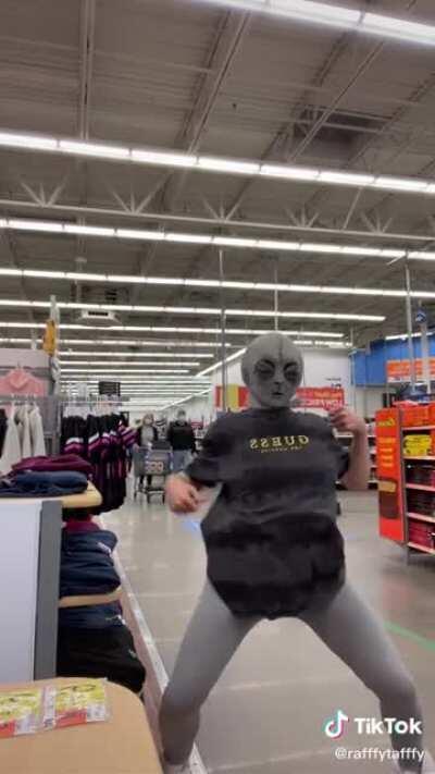 you know its walmart by how unfazed everyone is