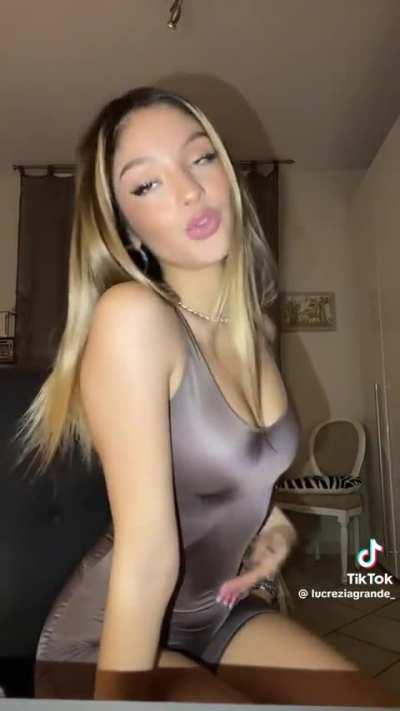 Lucrezia che lo fa diventare grande 