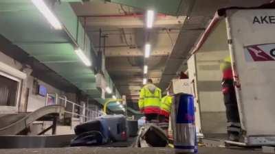 How Qantas treats your baggage