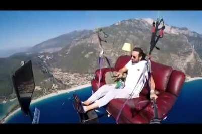 Диванные войска обзавелись авиацией.