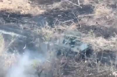 A Bradley heading towards Pokrovsk was hit by an anti-tank mine yet continued to engage Russian positions. As it attempted to retreat, the Bradley hit another TM-62 mine. The crew survived and evacuated the IFV.