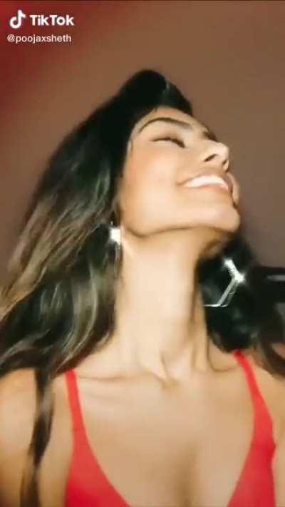 Thoughts on Indian tiktoker Poojaxsheth she was really popular until she stopped posting.