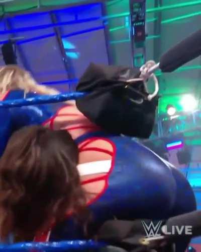 ok so yeah she didn't win the battle Royale but she still gonna dethrone mandy