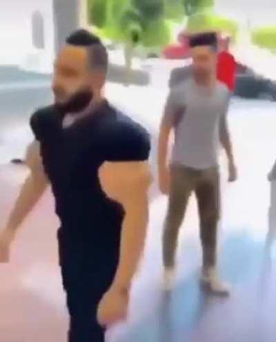 Droben mains on their way to spread positivity on the rift.