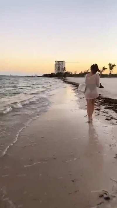 From Jessica Belkin’s ig (u can se Brigthon a$$)