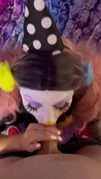 And for my next trick….🛼🤡🎈