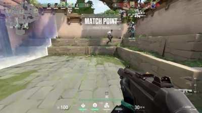 Valorant kinda sus 😳😳😳