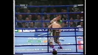 Prince Naseem Hamed makes a mockery of number 1 contender, José Badillo for the WBO featherweight title. This clip never gets old.
