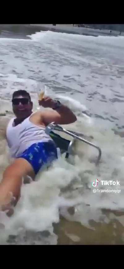 Olha a situação do menino 😃