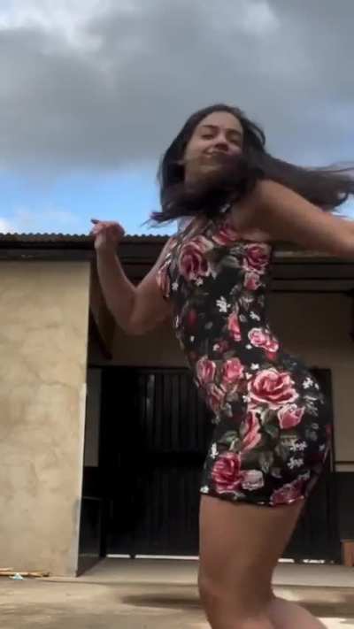 Cozida rebolando de vestido - Joice Fe4cador