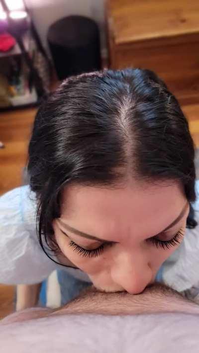 Gorgeous housewife loves big dick