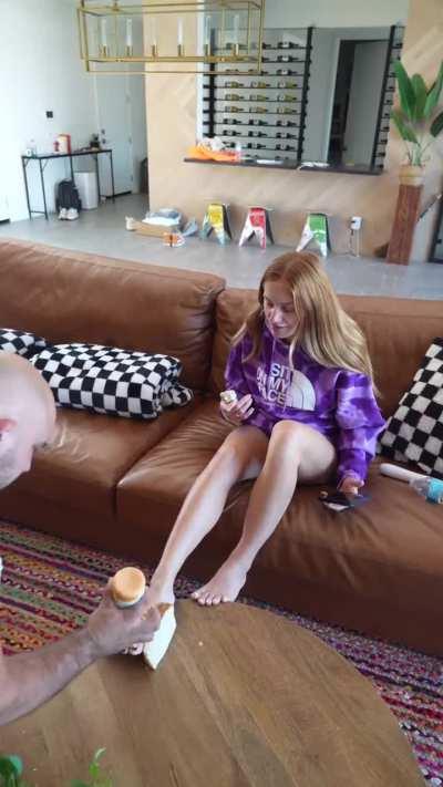 will you eat that sandwich? @realjessirae