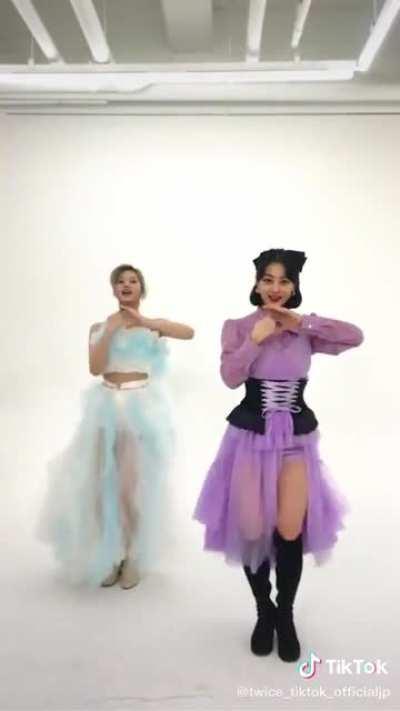 211221 Japan TikTok Update - SANA🍩JIHYO DANCE