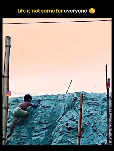 Zyada Kuch Nai, Be grateful for everything you have !!