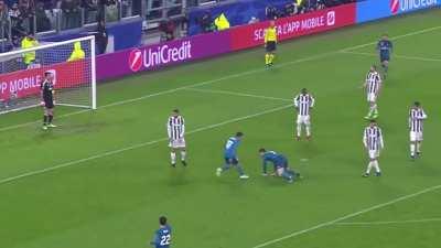 Goooooooooal, Golaaasooo Lasoooo Lasooooo